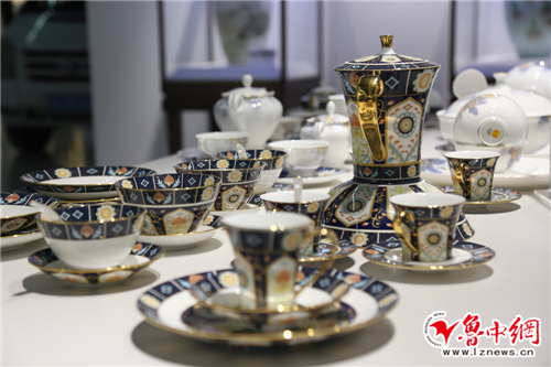 “探班”陶博會(huì)布展現(xiàn)場 國瓷、琉璃閃耀展廳(圖4)
