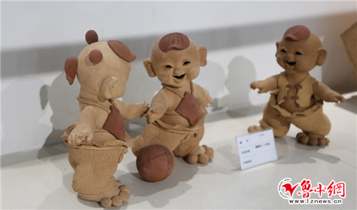 “探班”陶博會(huì)布展現(xiàn)場 國瓷、琉璃閃耀展廳(圖2)